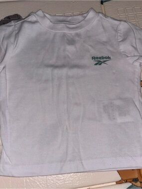 Reebok White Tee with Green Logo - baby boy Short Sleeve
